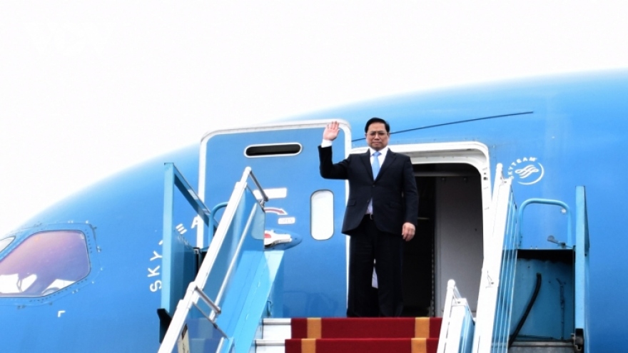 PM Chinh departs for official visit to Japan